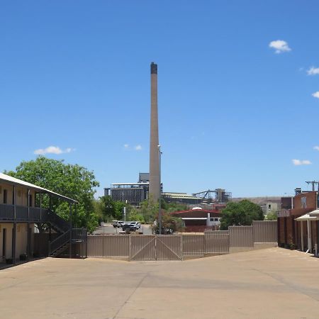Burke & Wills Mt Isa Motel Mount Isa Dış mekan fotoğraf